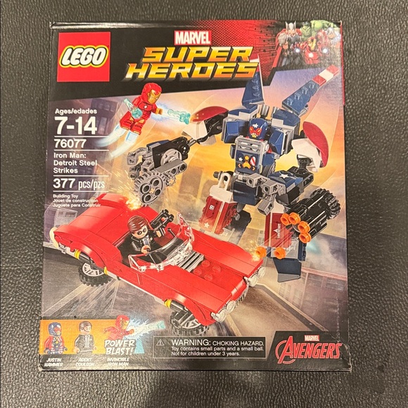 New In Box LEGO Marvel Super Heroes Iron Man Detroit Steel Strikes Set 76077